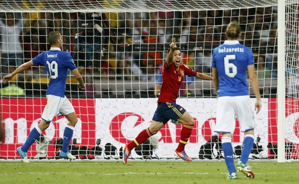 Esulta Jordi Alba dopo aver segnato il secondo gol di Spagna-Italia 4-0, finale dell’Europeo 2012, giocata a Kiev. Reuters